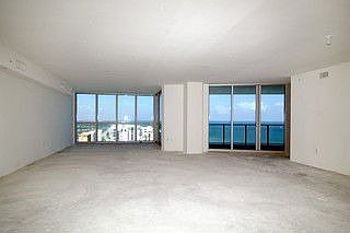 Living/Dining Room Area