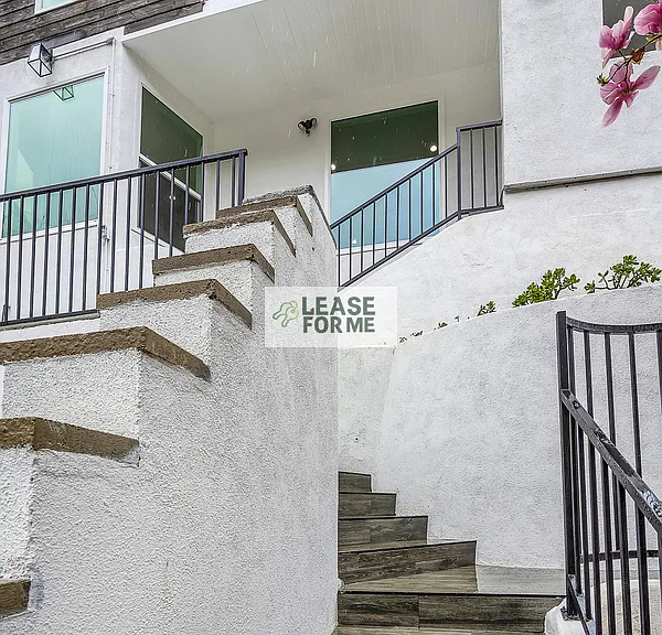 9848 Portola Dr — Photo 33