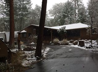 6589 Whispering Pines Ln, Jacksonville, OR