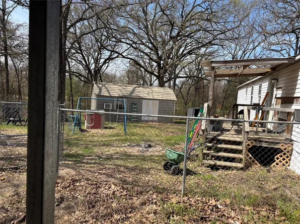 135 Ben Lacy Dr, Mabank, TX 75156