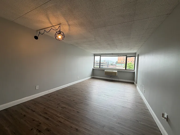83 Scovill St #6C — Photo 6