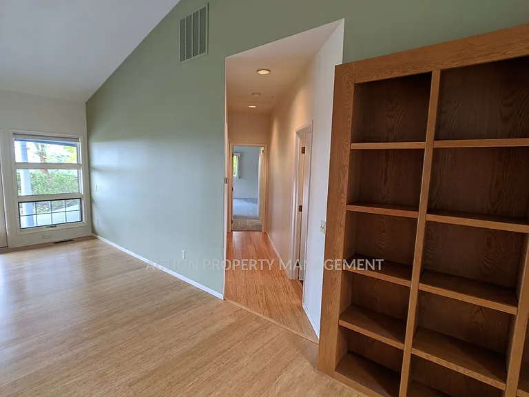 251 Old Schoolhouse Rd — Photo 18