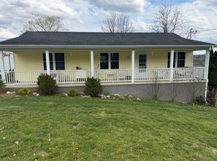 428 Maple St, Lewisburg, WV 24901