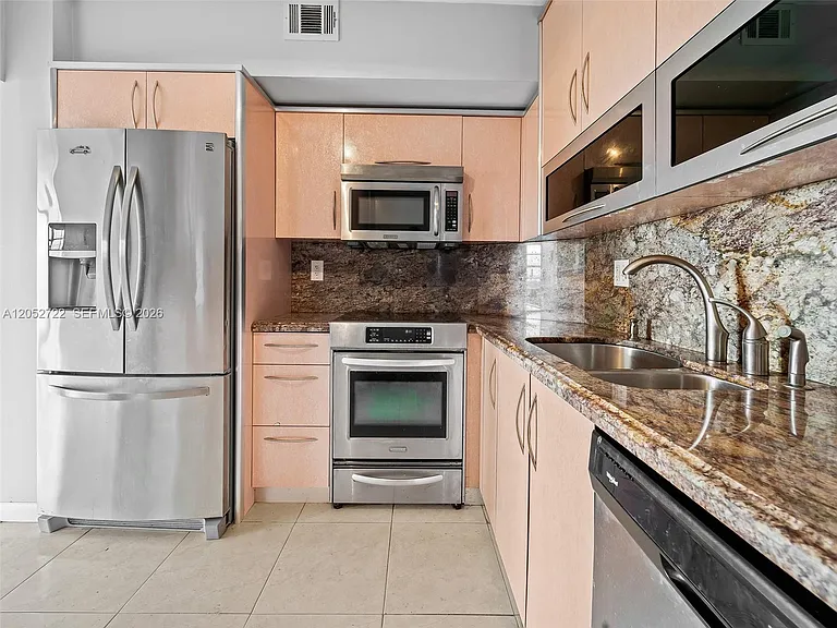 500 Bayview Dr #1421 — Photo 13