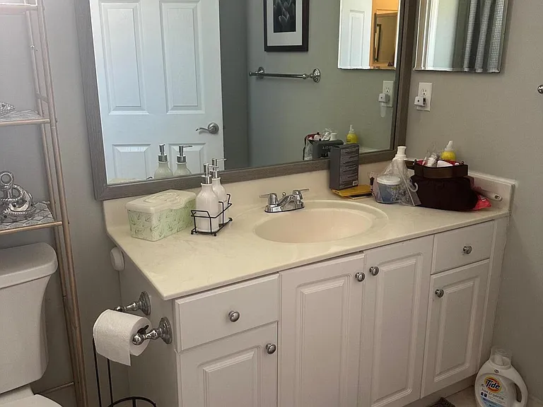9205 Dupont Pl — Photo 45