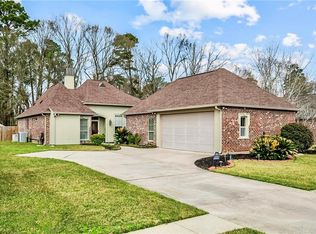12513 Winter Ridge Dr, Walker, LA 70785