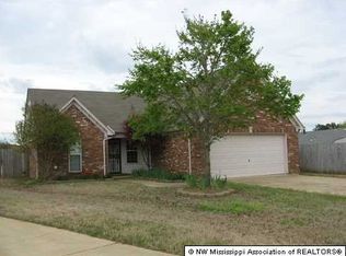 6236 Oak Run Dr E, Olive Branch, MS 38654