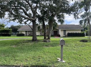 9220 SW 103rd St, Miami, FL 33176