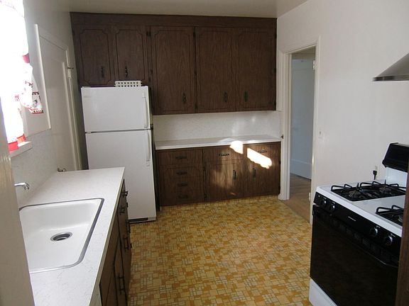 2nd image of 532 Beech Ave