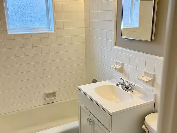 5th image of 820 French St APT 10