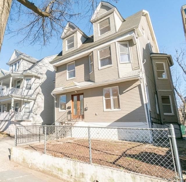 1st image of 60 Amherst St Floor 1