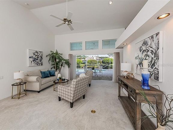 4th image of 4956 Stonecastle Dr
