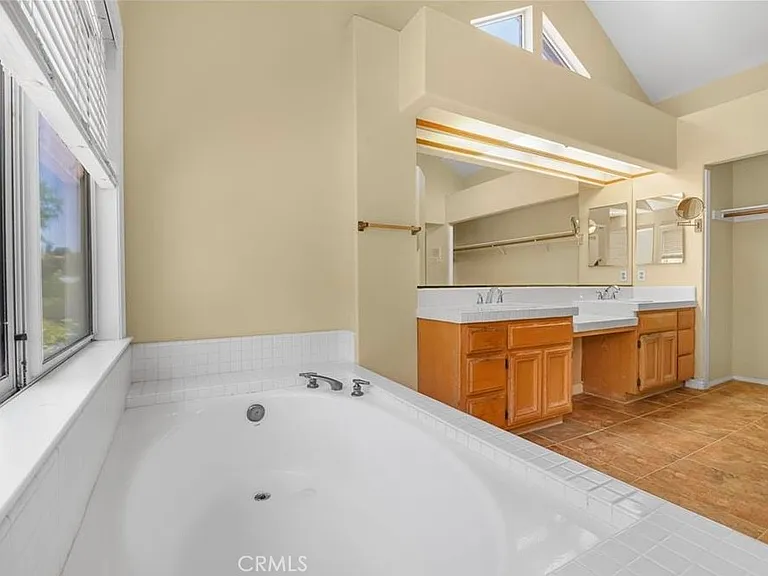 2230 Bloomfield Ln — Photo 6