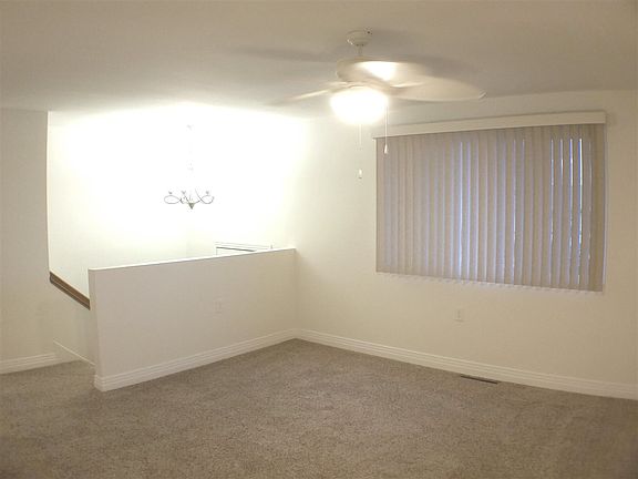 5th image of 335 Big Horn St