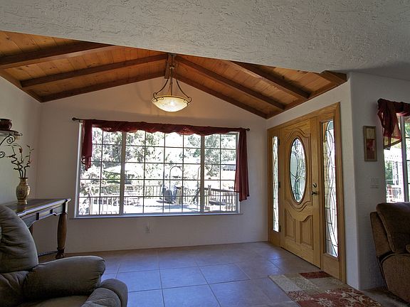 5th image of 9802 Lemon Ave