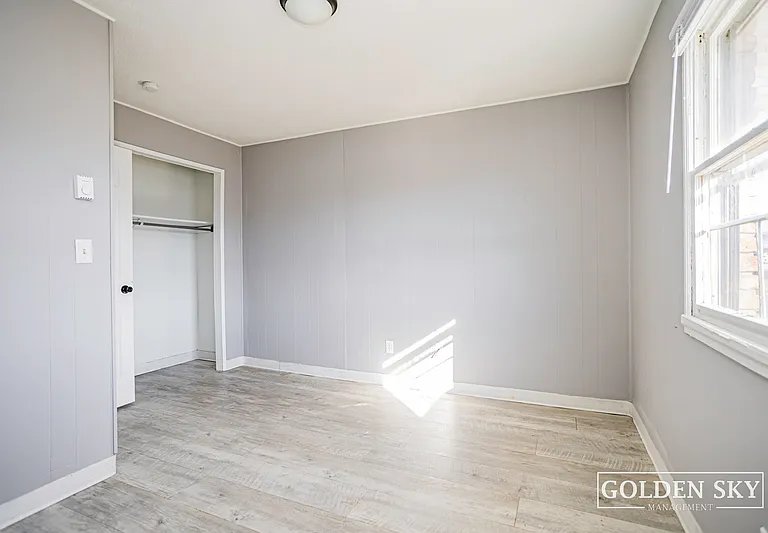 6318 E Piccadilly Rd — Photo 8