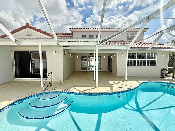 2nd image of 10579 Pebble Cove Ln