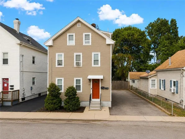 67 Alaska St, Providence, RI 02904