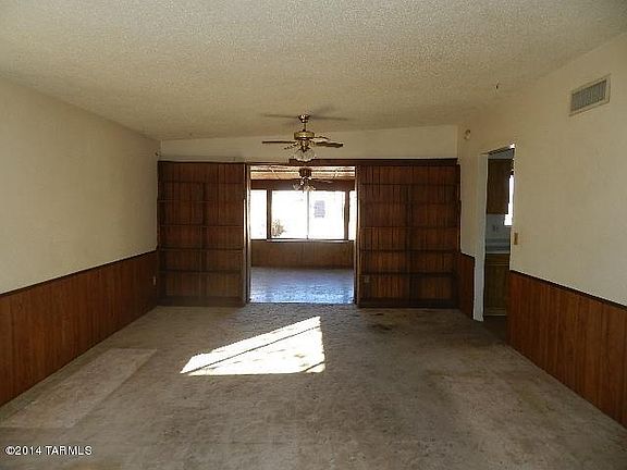 3rd image of 3010 W Maxine Cir