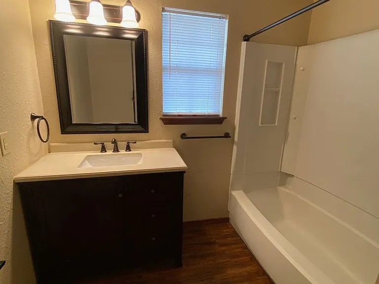 2601 SW D Ave — Photo 9