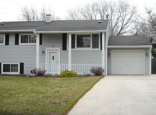 1830 Kevin Dr, Montgomery, IL 60538