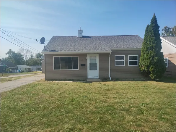 3700 Kencrest Dr NE, Cedar Rapids, IA 52402