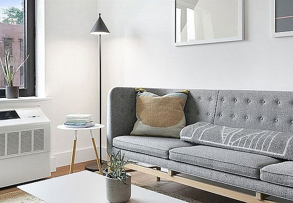 4th image of 325 Lafayette Ave APT 3A