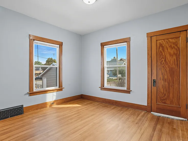 1719 Marquette St — Photo 23