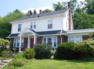 22 Keefe Ave, Holyoke, MA 01040