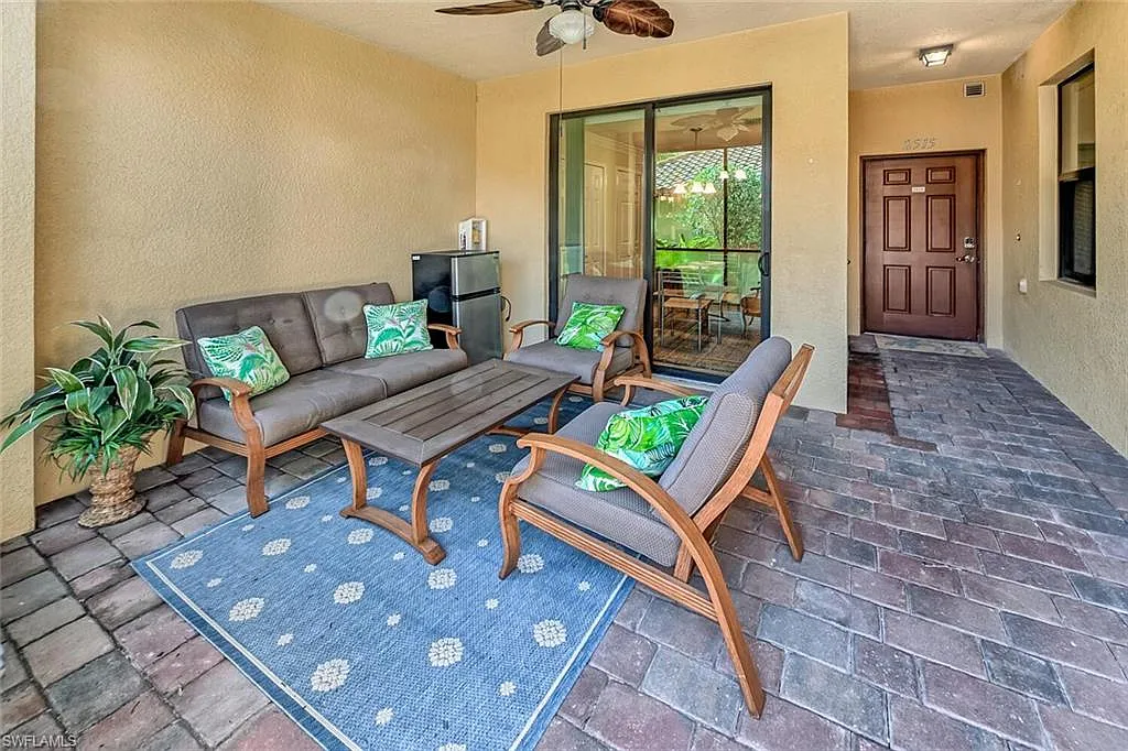 9528 Avellino Way — Photo 3