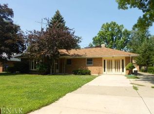 917 Vale St, Bloomington, IL 61701