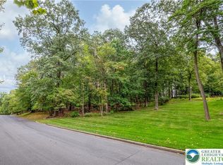 2550 Ballybunion Rd, Center Valley, PA 18034