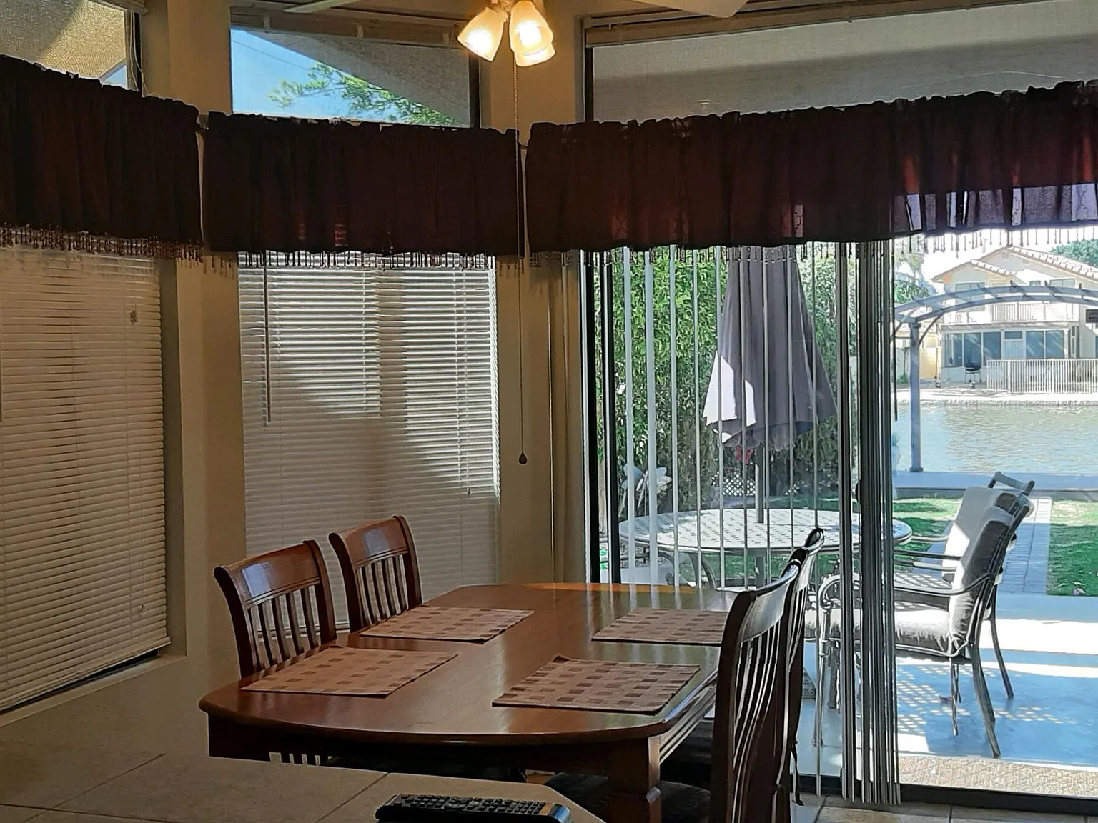 3 bed, 2.0 bath, 1591 sqft, $3,900 — Photo 3