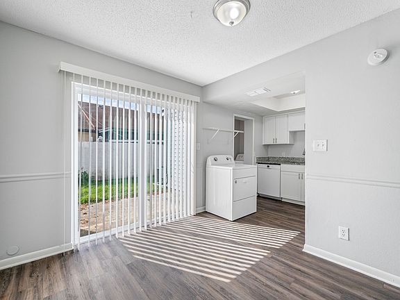 5th image of 6501 N Himes Ave #202