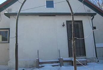 2nd image of 423 W Corona Ave