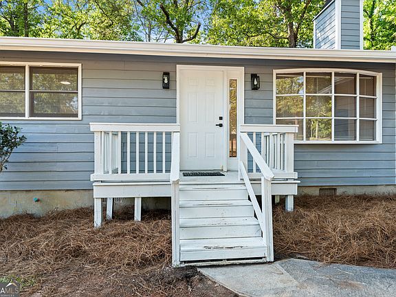 3rd image of 213 Dogwood Glen Dr