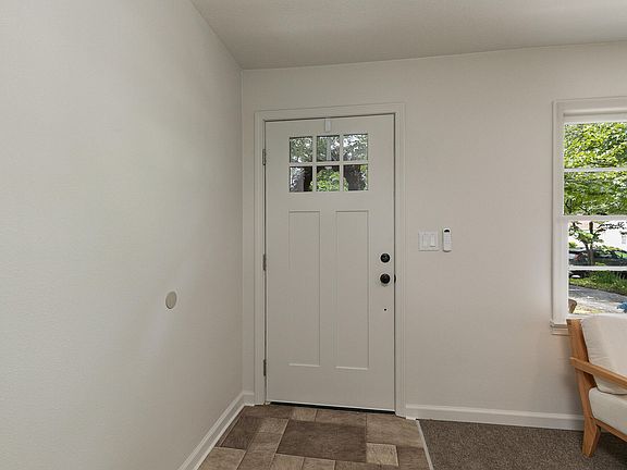 5th image of 1520 S Pickwick Avenue