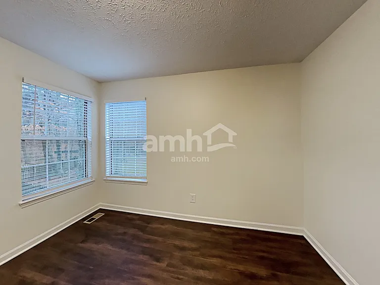 1325 Georgetown Dr — Photo 14