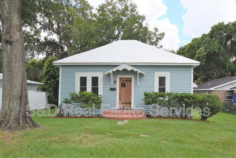 1st image of 213 E Patterson St