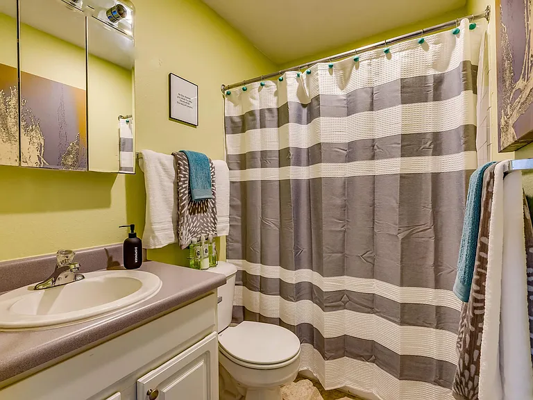 Towne Square Apartments and Townhomes — Photo 41