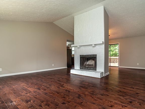 5th image of 41 Hartley Woods Dr