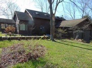 9 Lake Shore Dr, Murphysboro, IL 62966