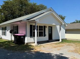 512 Martin St APT A, Clarksville, TN 37040