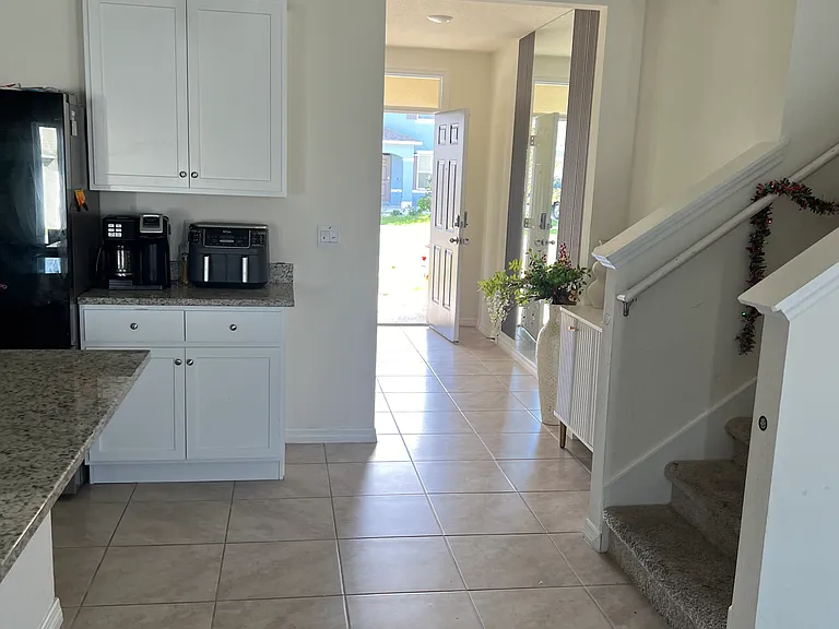 2520 Tulip Dr — Photo 8
