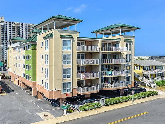 2nd image of 12 92nd St Unit 301