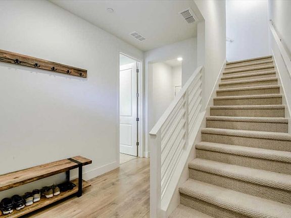 5th image of 895 De Guigne Dr Unit 1