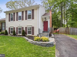 9991 Hemlock Woods Ln, Burke, VA 22015