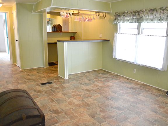 2nd image of 6 N Warner Dr