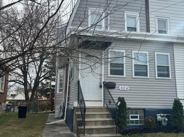 924 Bedford Ave, Collingdale, PA 19023