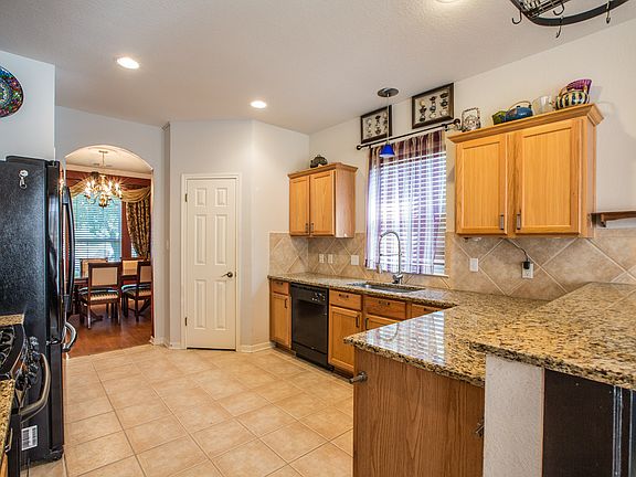 4th image of 707 Stansted Manor Dr